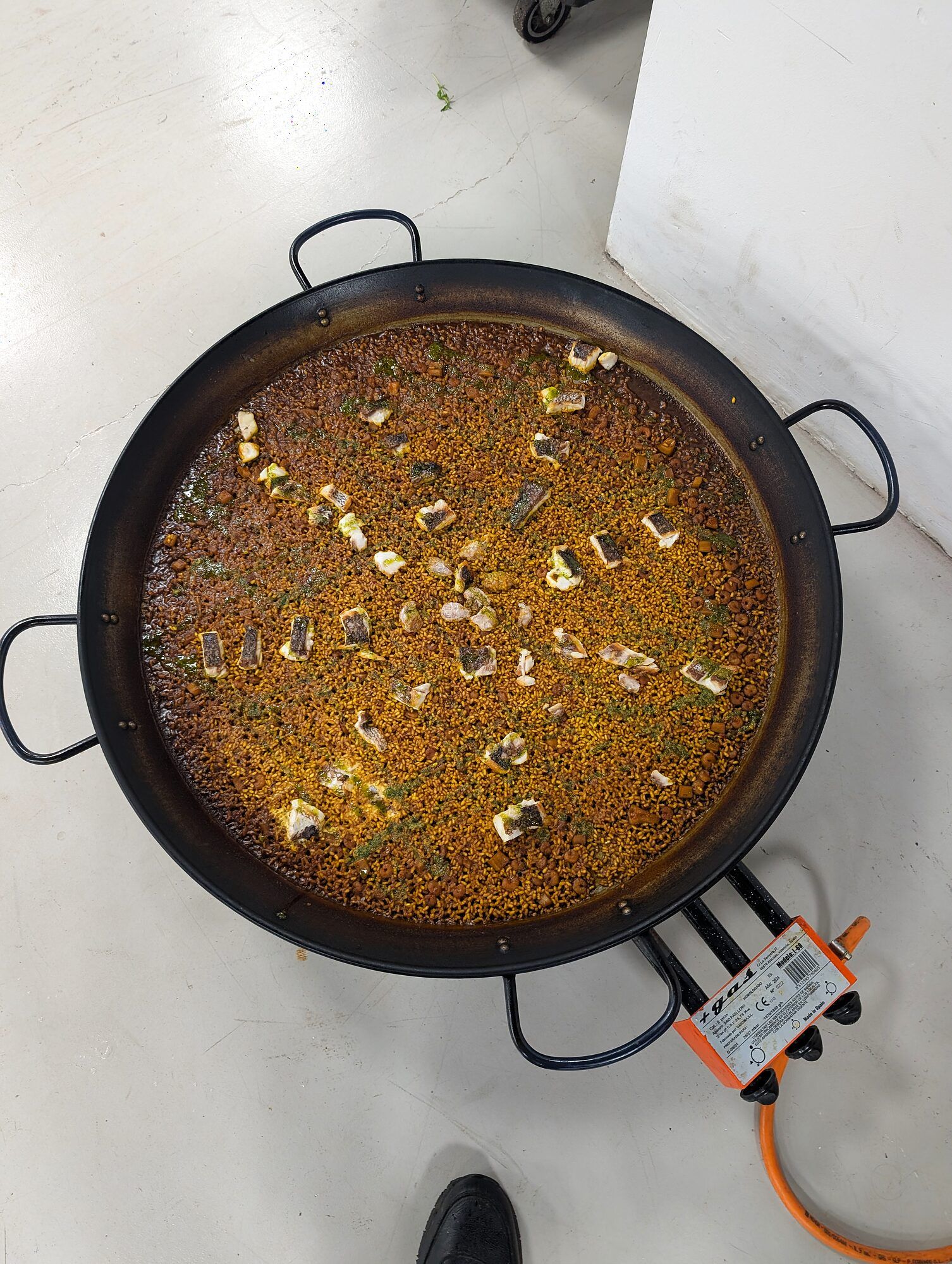 Paella vista desde arriba · Arroces y paellas en directo