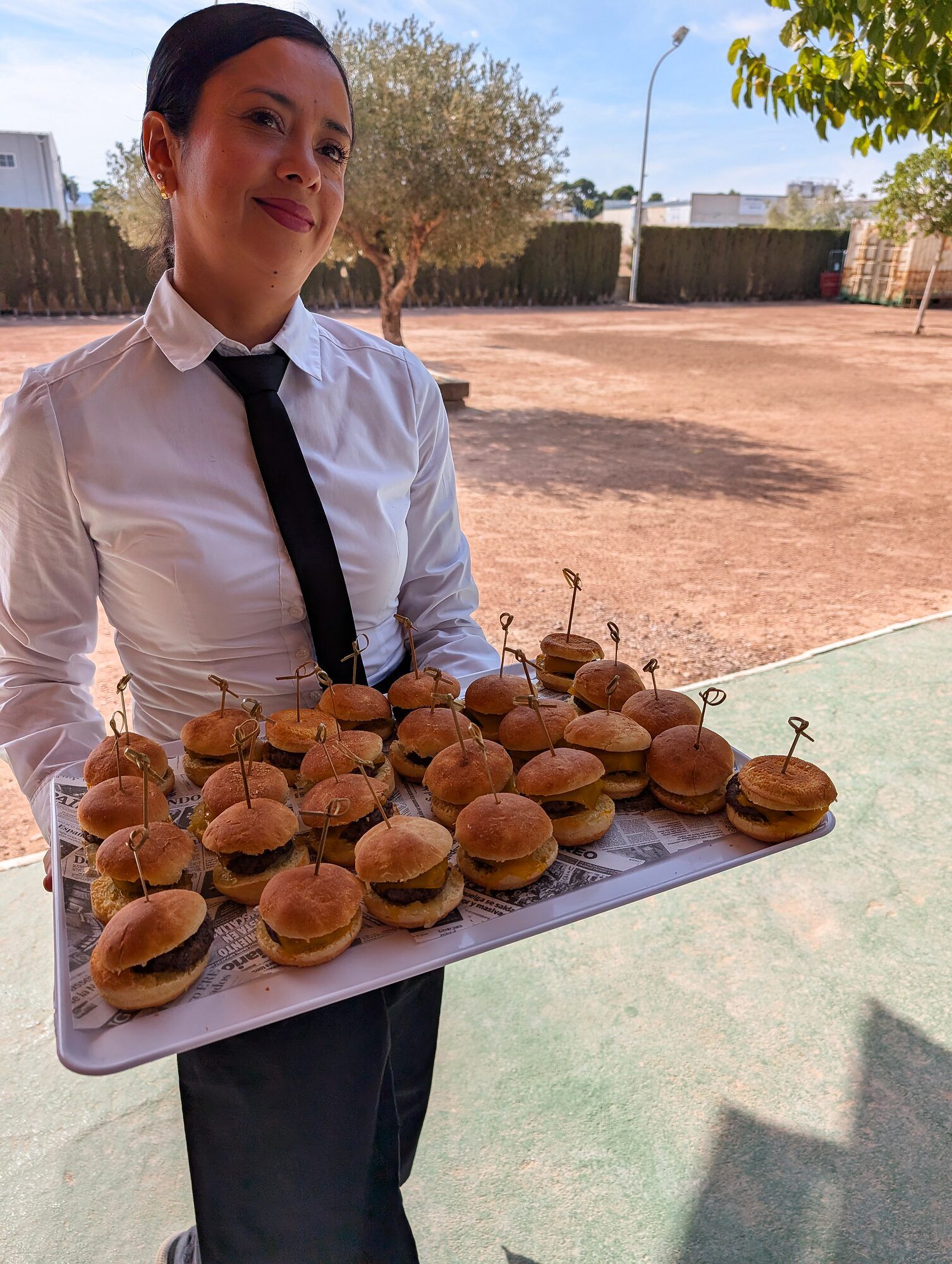 Mini hamburguesas para el aperitivo · Boda en Aspe