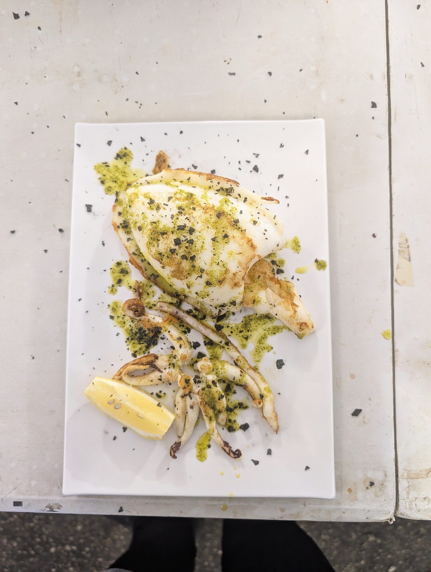Calamar emplatado con limón · Hogueras de Alicante